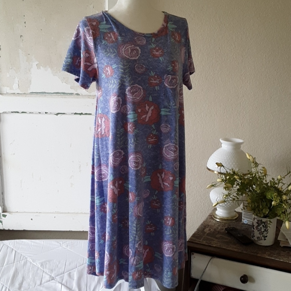 🎀 Roses LuLaRoe Carly M